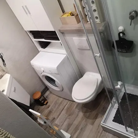 Superbe Studio Face Au Chateau